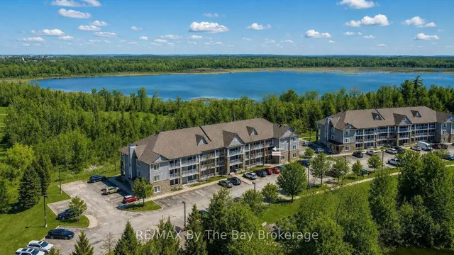 40 Mulligan Lane #208, Wasaga Beach 2