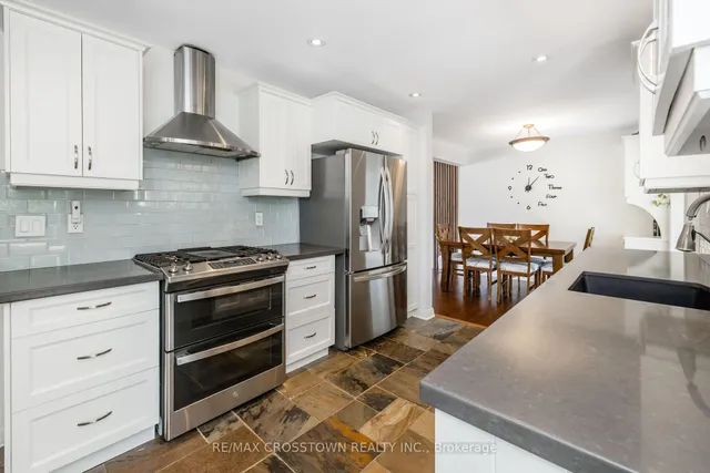11 Castle Dr, Barrie 5