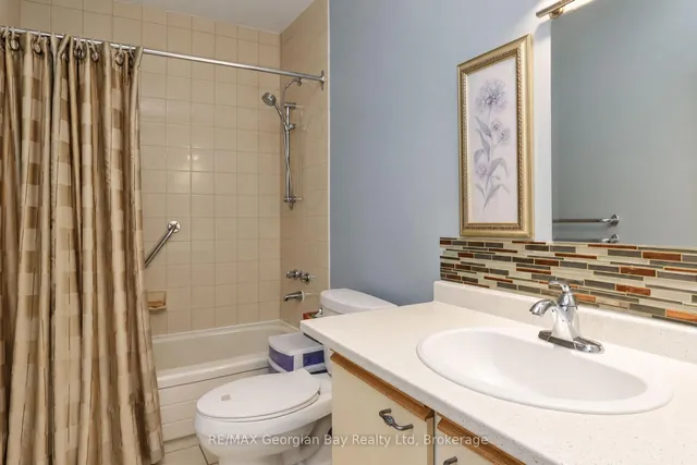 696 KING St #56, Midland 5