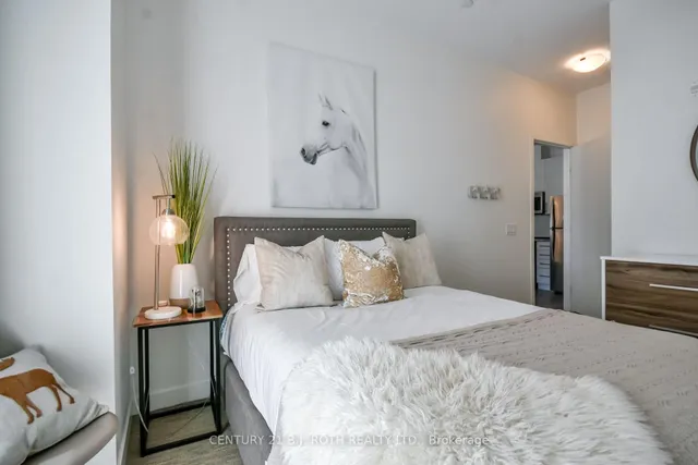 40 Horseshoe Blvd #107, Oro-Medonte 3