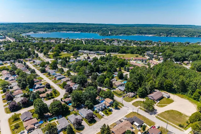 4 Dunlop St, Penetanguishene 2