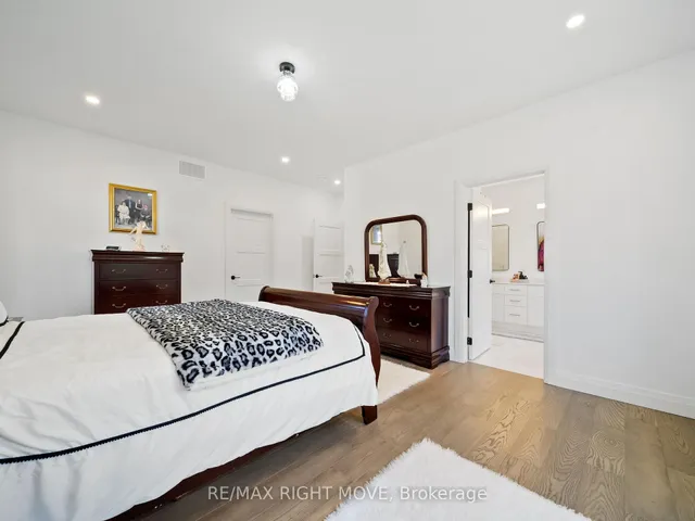 22 Bellehumeur Rd, Tiny 5