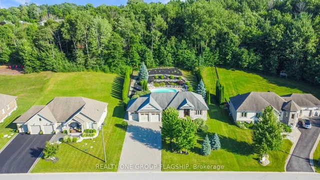 24 Wendat Tr, Springwater 2