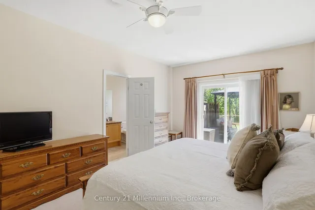 18 Thomas Dr, Collingwood 5