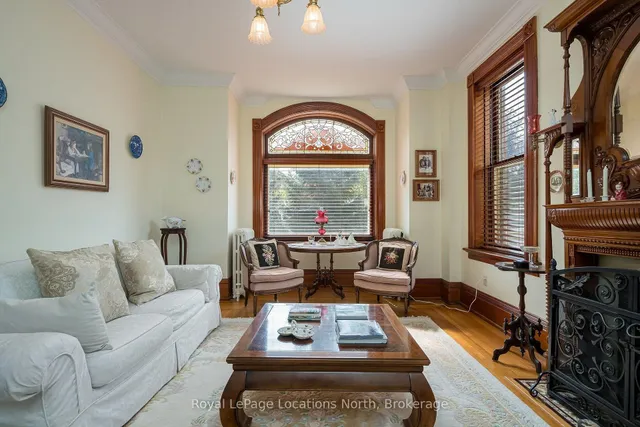 291 Third St, Collingwood 4
