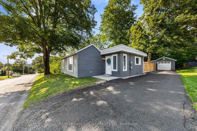 59 Broad St, Penetanguishene 2