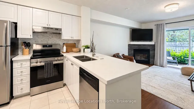 288 Mariners Way, Collingwood 4