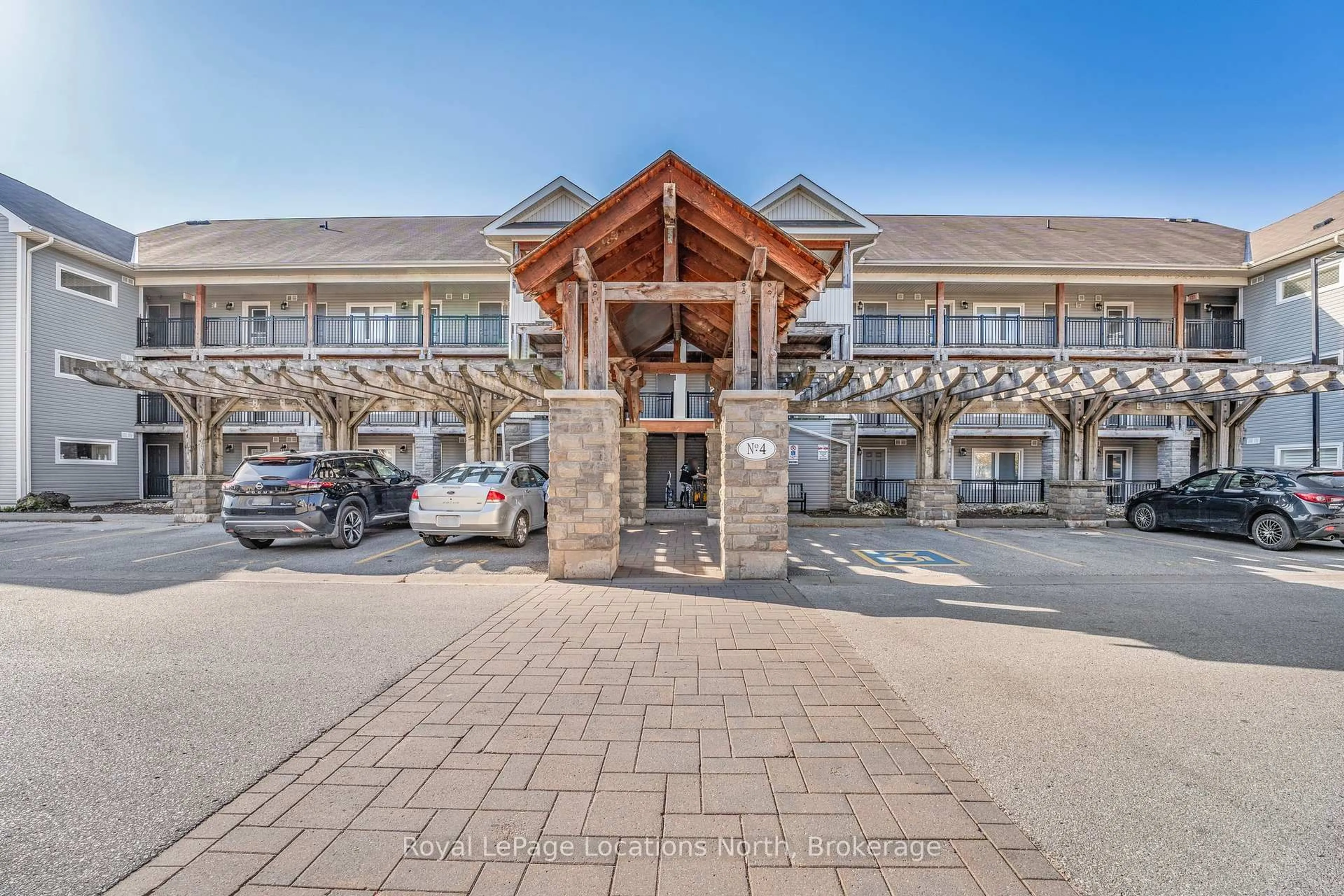 trreb/IMG-S13818234_e82b9895-d5ef-4460-a1a5-a782fe48ccf6-l.jpg