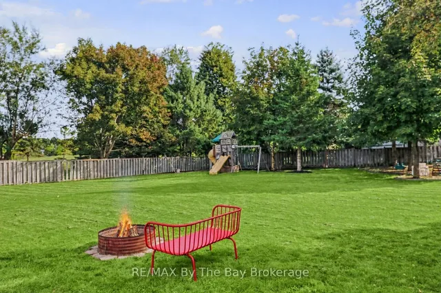 2 Red Oak Dr, Wasaga Beach 5