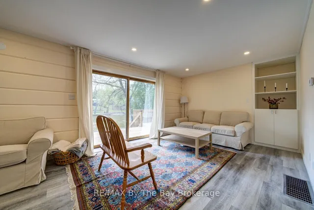 646 Oxbow Park Dr, Wasaga Beach 2