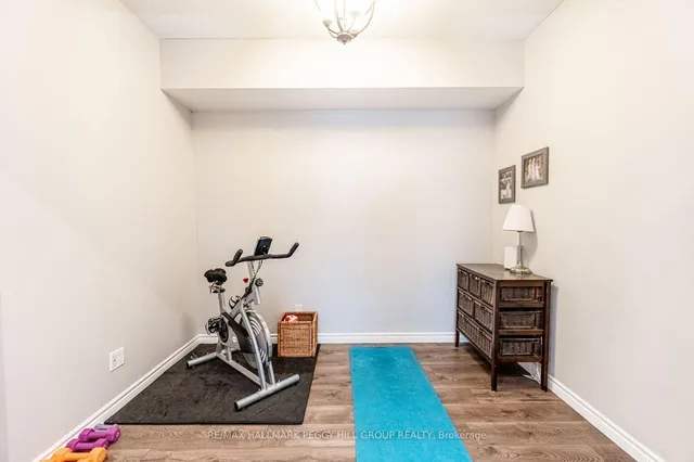 6 Victoria St, Barrie 5