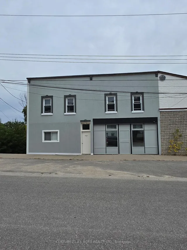 757 Fourth Ave, Tay 4
