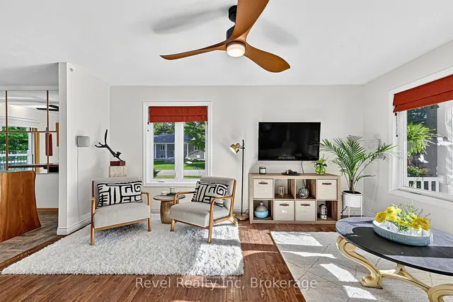 18 Rue Vanier Rd, Tiny 2