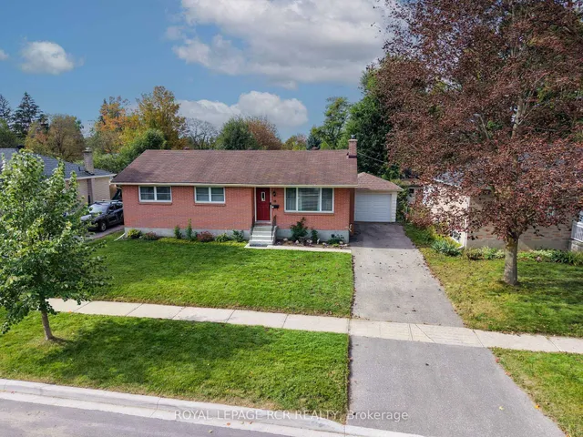 18 Oak St, Barrie 3