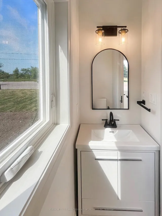 2385 Highway 12, Ramara 4