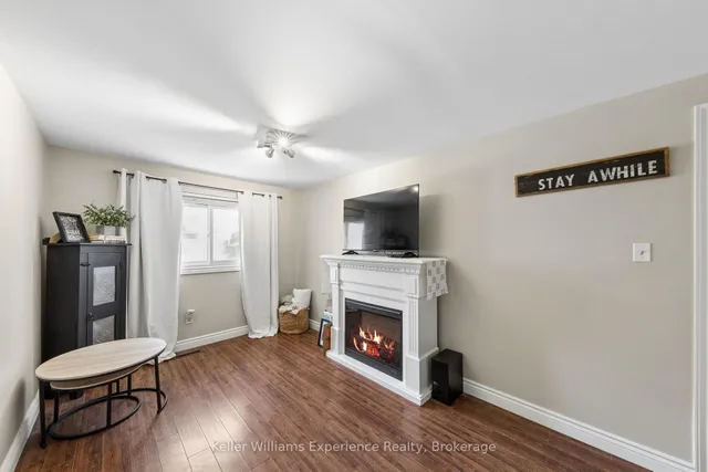 2 Bernick Dr #23, Barrie 4
