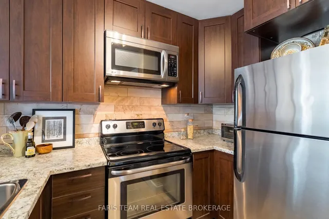 140 Dunlop St #508, Barrie 5