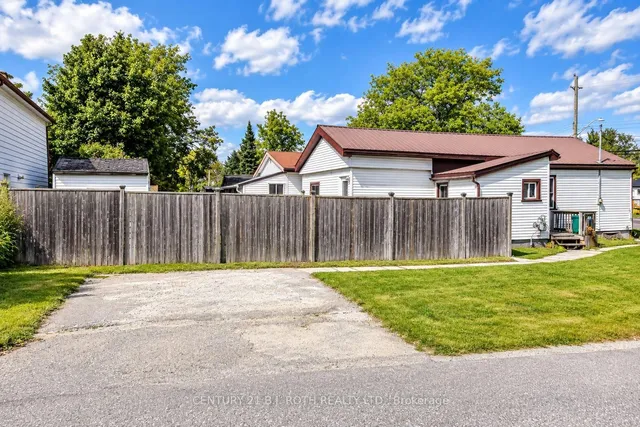 381 Forest Ave, Orillia 4