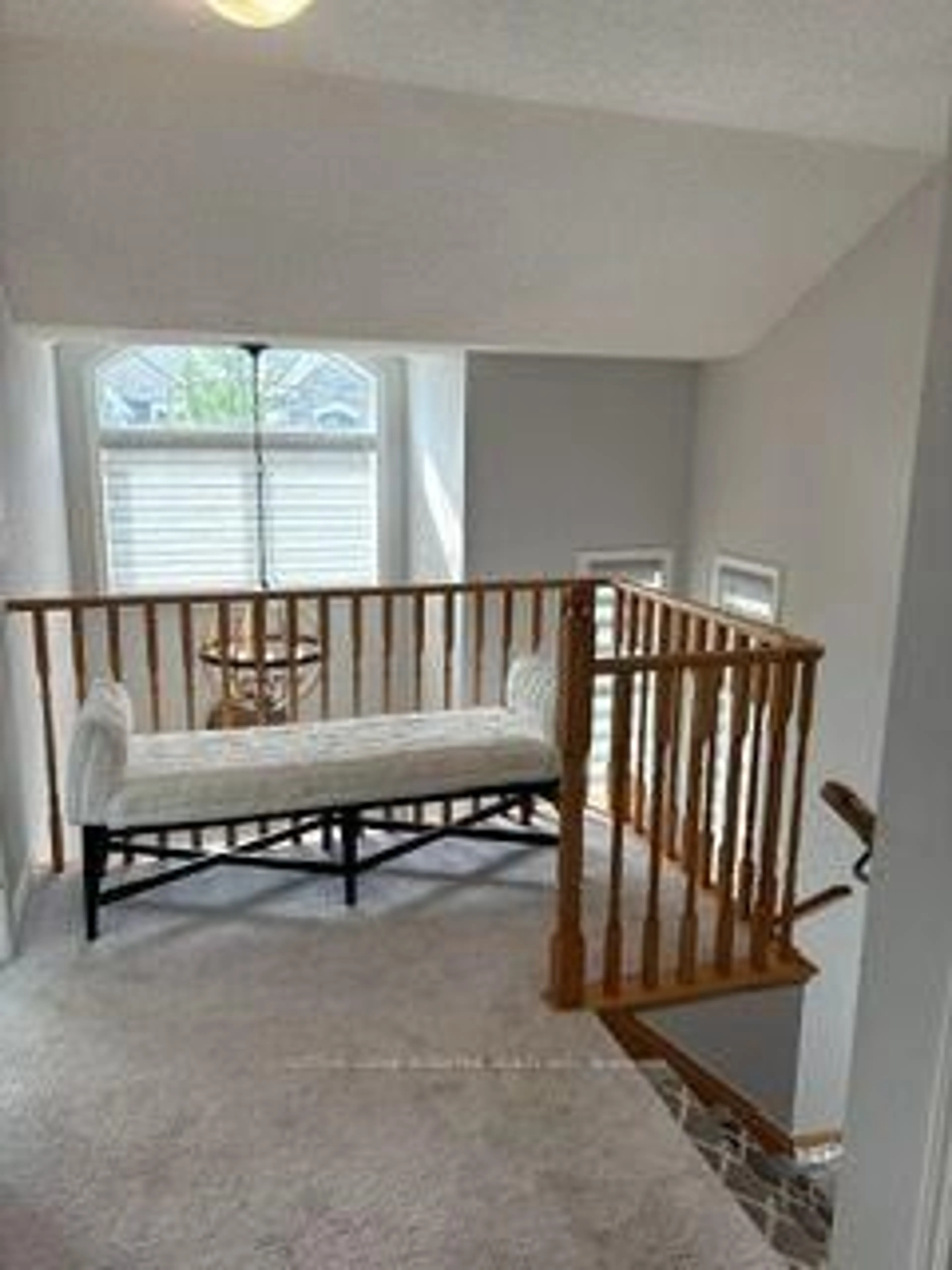 trreb/IMG-S13833104_cb6a82df-58ae-4e4d-9bde-24a76bd7ce6c-l.jpg