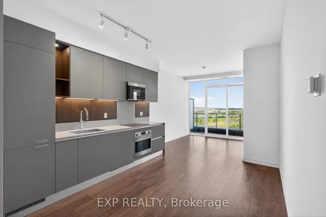 39 Mary St #1101, Barrie 2
