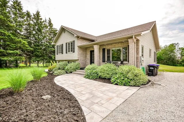 70 12 Line, Oro-Medonte 5