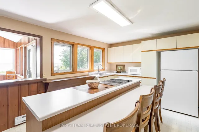 1467 Cunningham Cres, Severn 5