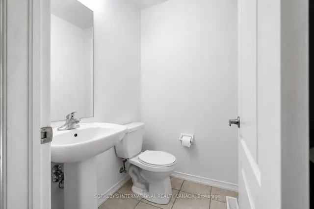 77 Franks Way, Barrie 3
