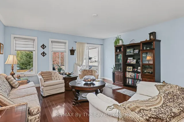8 Middleport Dr, Wasaga Beach 3