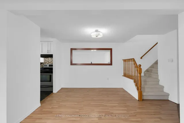 30 Golfdale Rd, Barrie 3