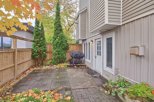 276 Crawford St, Barrie 5
