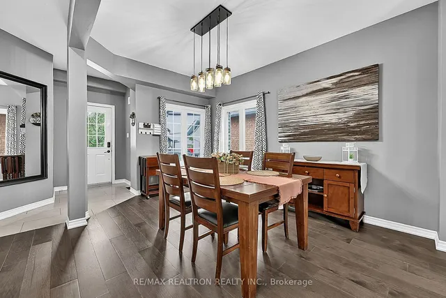 11 Tudor Cres, Barrie 2