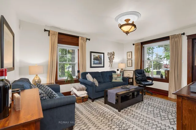 12 Beacon Rd, Barrie 3