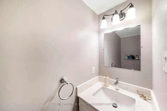 16 Drake Dr, Barrie 2
