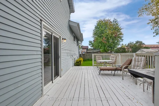 18 Dillon Dr, Collingwood 3