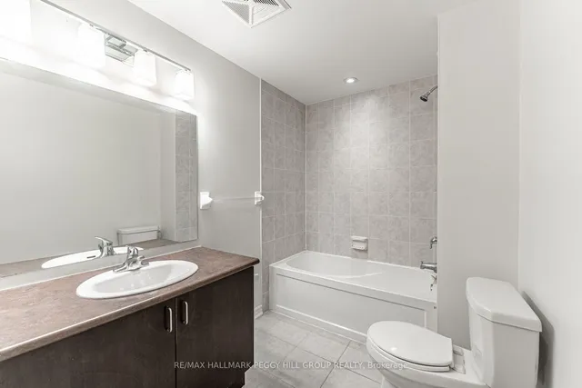 45 Ferndale Dr #305, Barrie 3