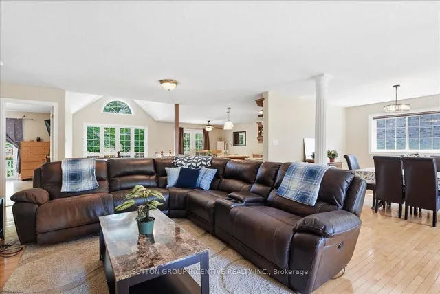 200 Cumming Dr, Barrie 4