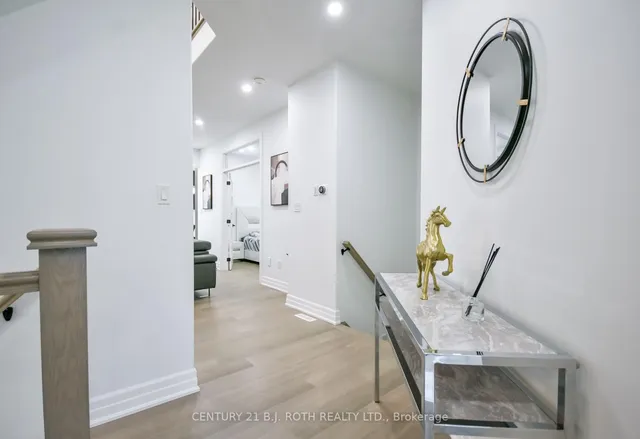 41 Auburn Crt, Barrie 5