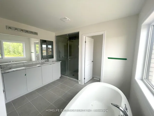 16 Rosanne Circ, Wasaga Beach 2