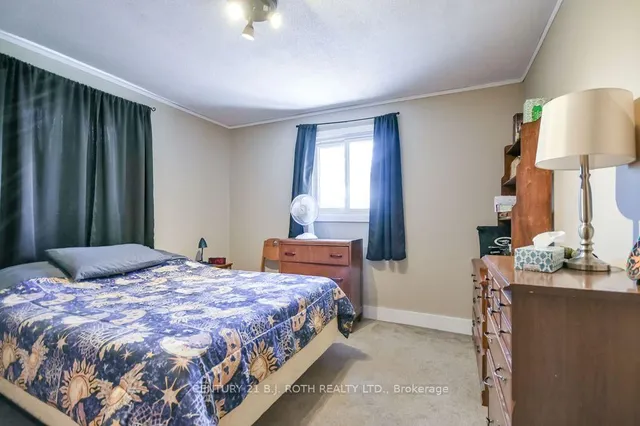 12 Patricia Dr, Ramara 5