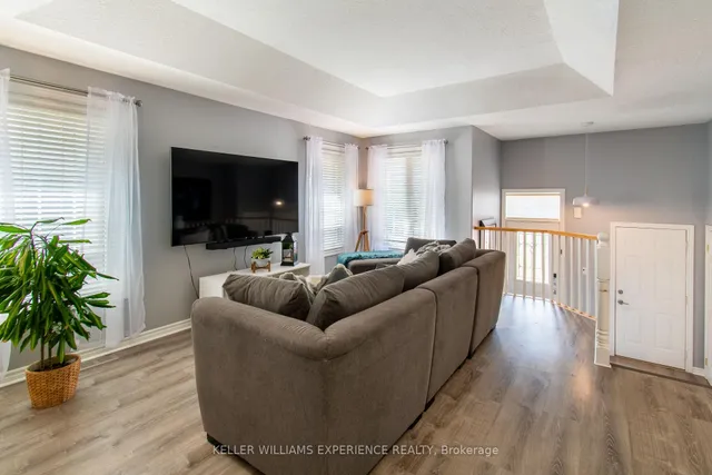 57 Parisian Cres, Barrie 2