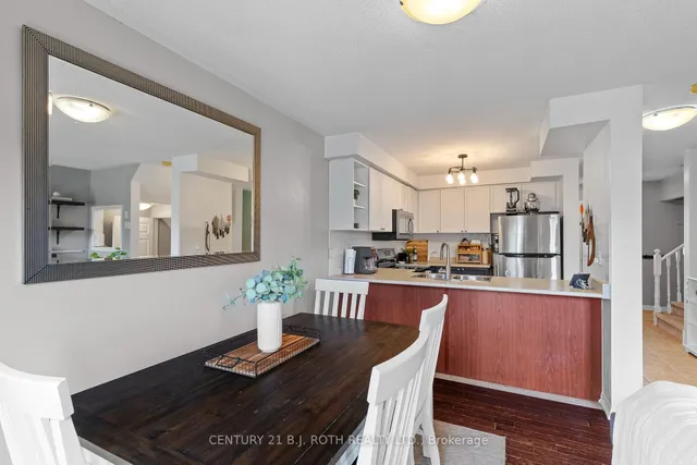 22 Ridwell St, Barrie 3