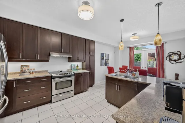 43 Graihawk Dr, Barrie 2