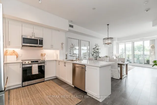 1 Hume St #212, Collingwood 4