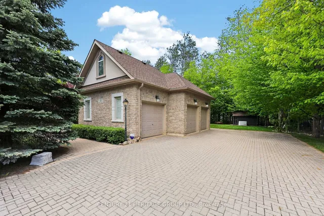 22 Lloyd Cook Dr, Springwater 2