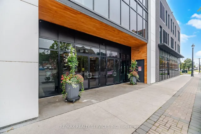 185 Dunlop St #620, Barrie 2