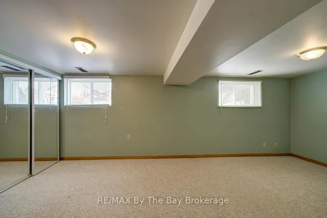 229 Datas Dr, Clearview 4