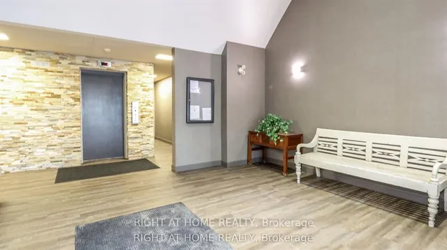 126 Bell Farm Rd #113, Barrie 3