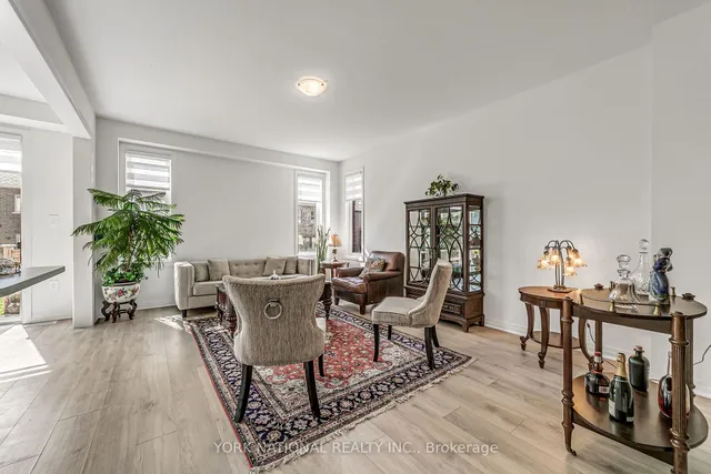 32 Copperhill Hts, Barrie 5