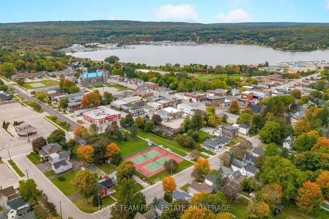 4 Charles St, Penetanguishene 4