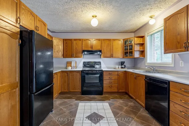 4 Charles St, Penetanguishene 5
